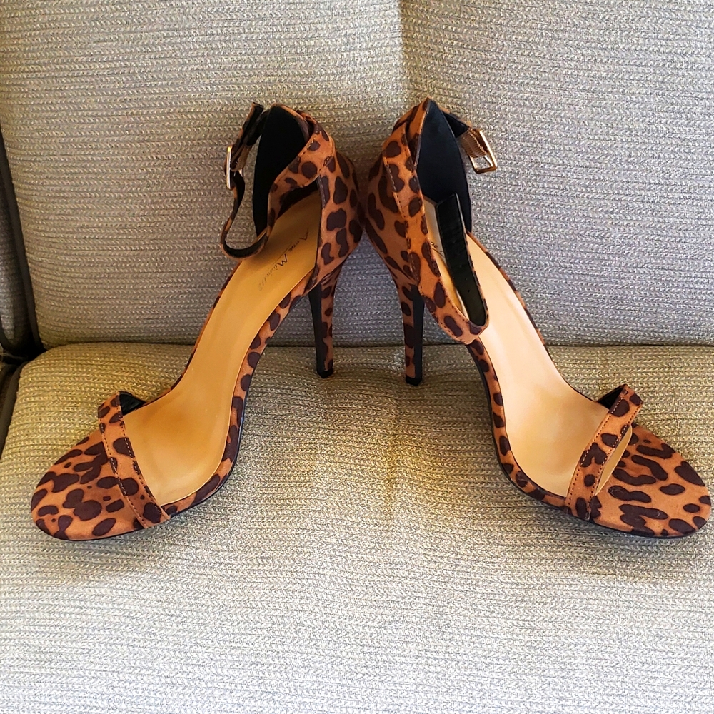 Anne Michelle high heels leopard print size 10